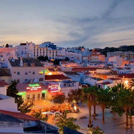 Ferienhaus Spacious With Ac, Pool And Garden By Algarve Dream Holidays *